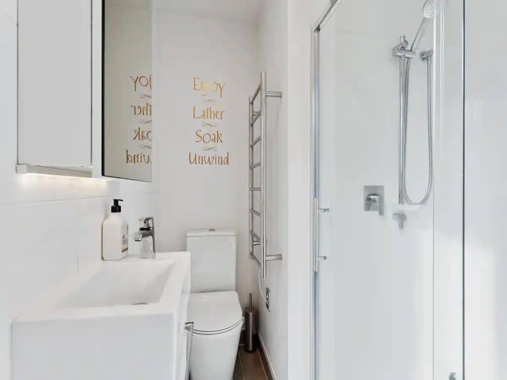 Two Bedroom Apartment - Large Balcony Central Auckland Bagian luar foto